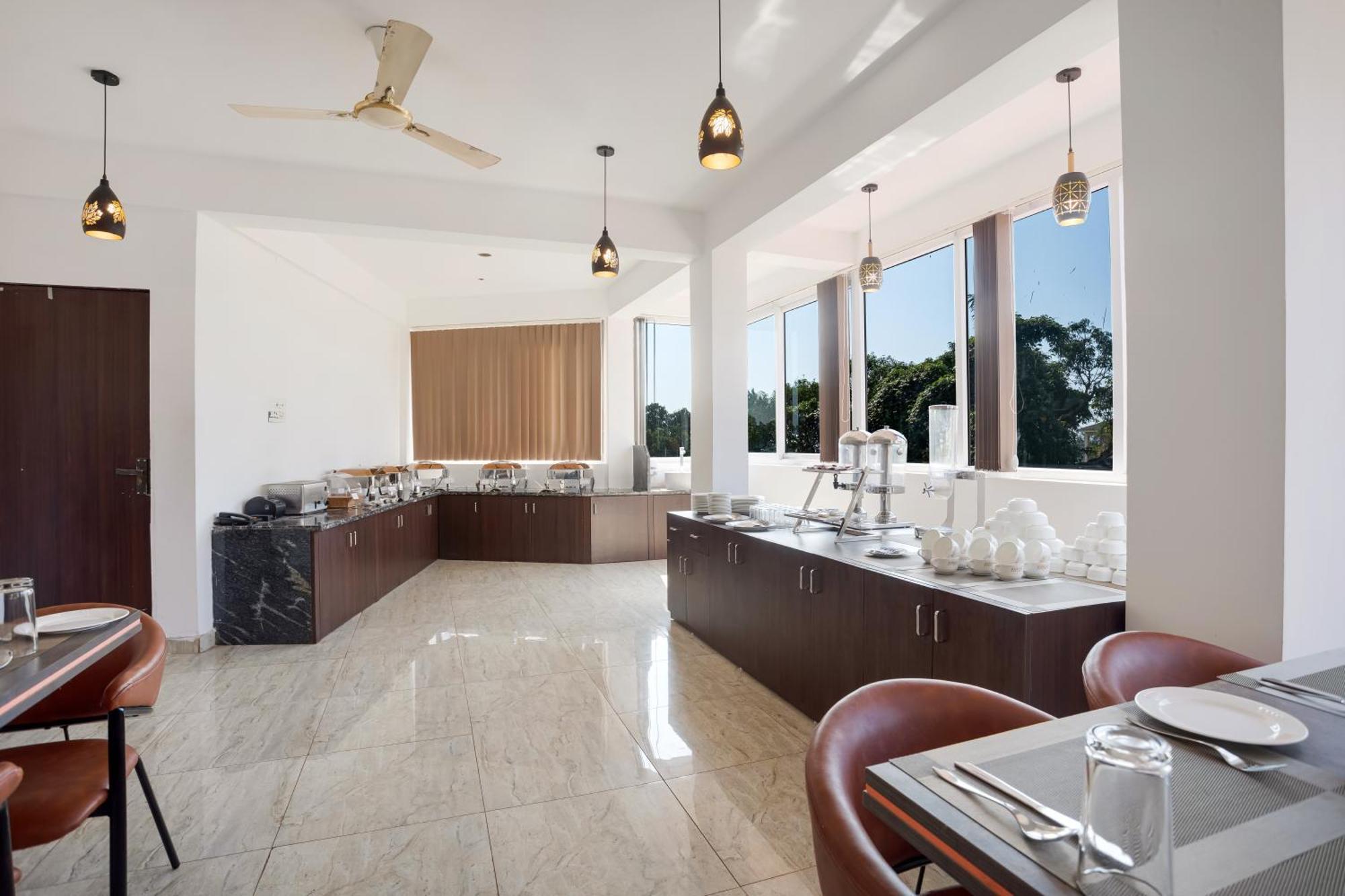 Aurum Resorts Morjim Ashvem Beach Extérieur photo