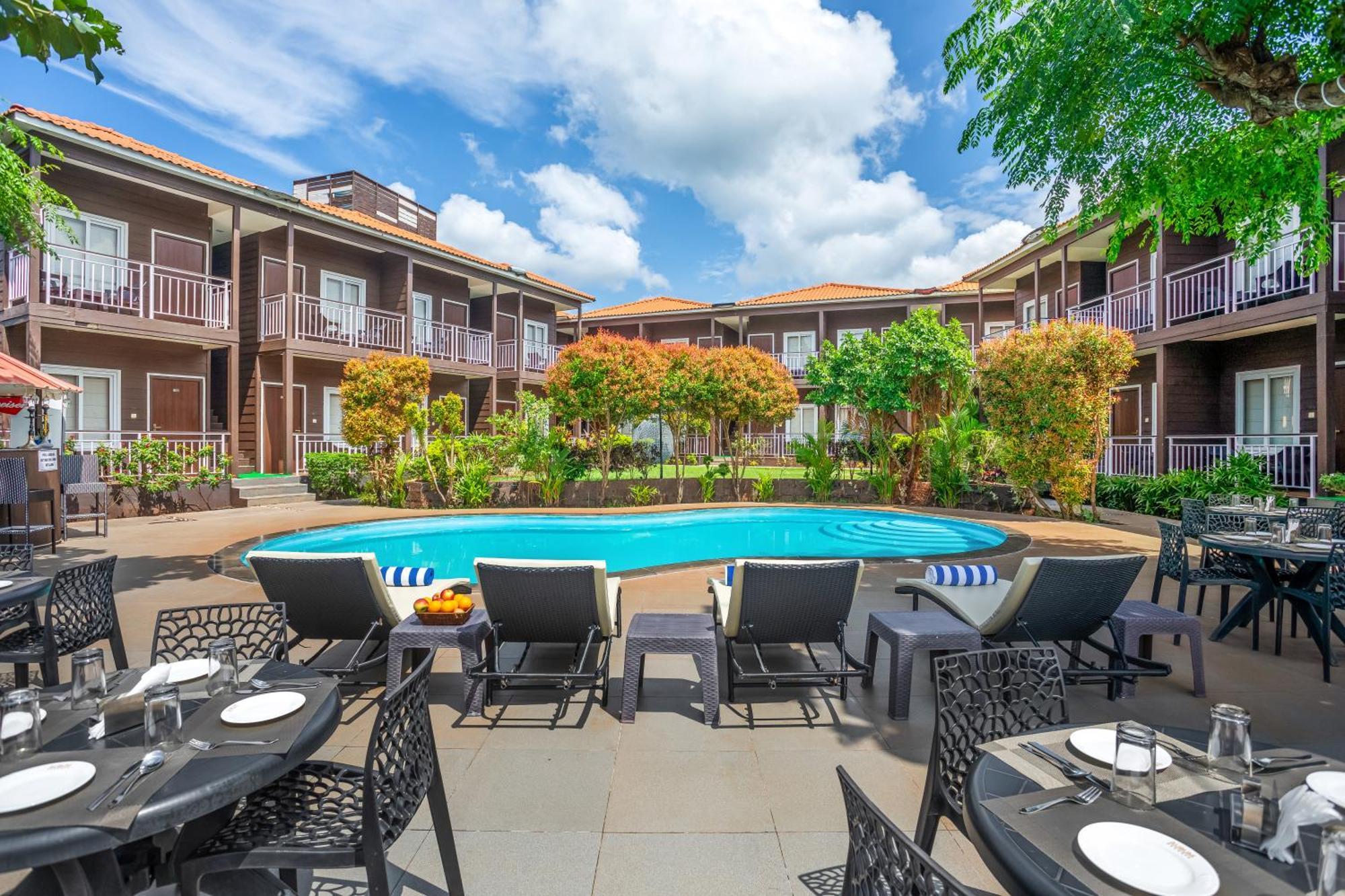 Aurum Resorts Morjim Ashvem Beach Extérieur photo