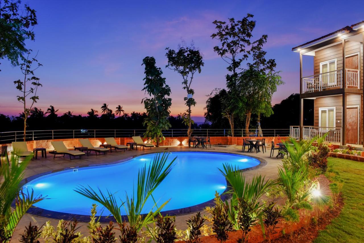 Aurum Resorts Morjim Ashvem Beach Extérieur photo