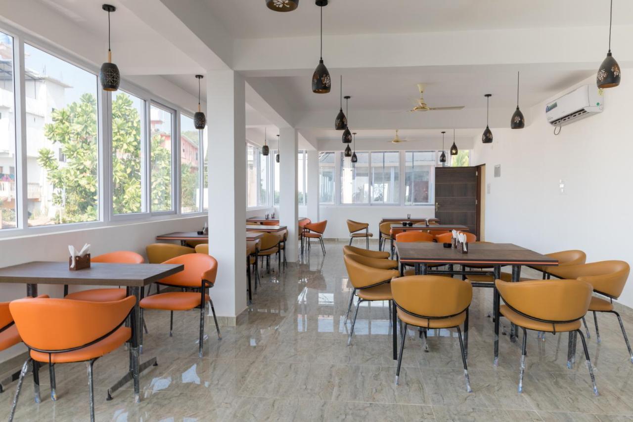 Aurum Resorts Morjim Ashvem Beach Extérieur photo